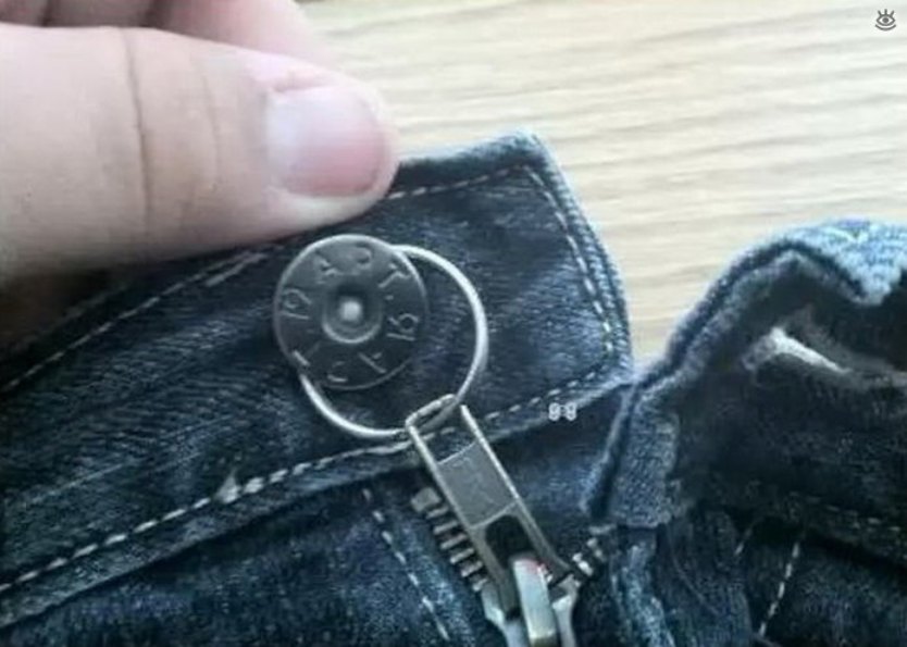 Вот как можно быстро починить молнию на джинсах!