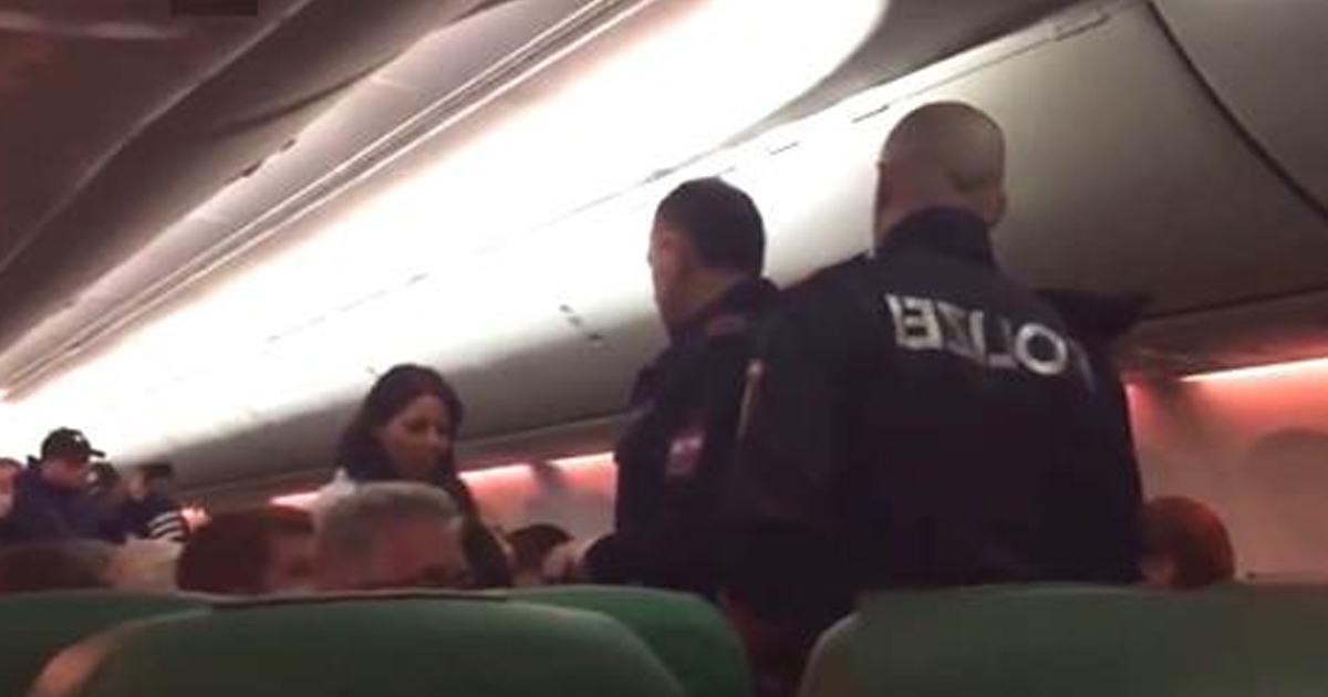 Самолет экстренно сел в Вене из-за испортившего воздух пассажира